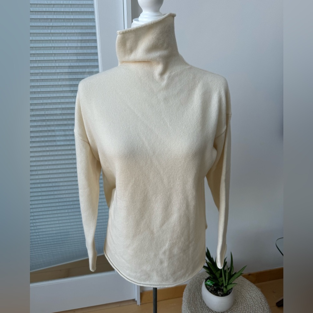 G. Label by Goop